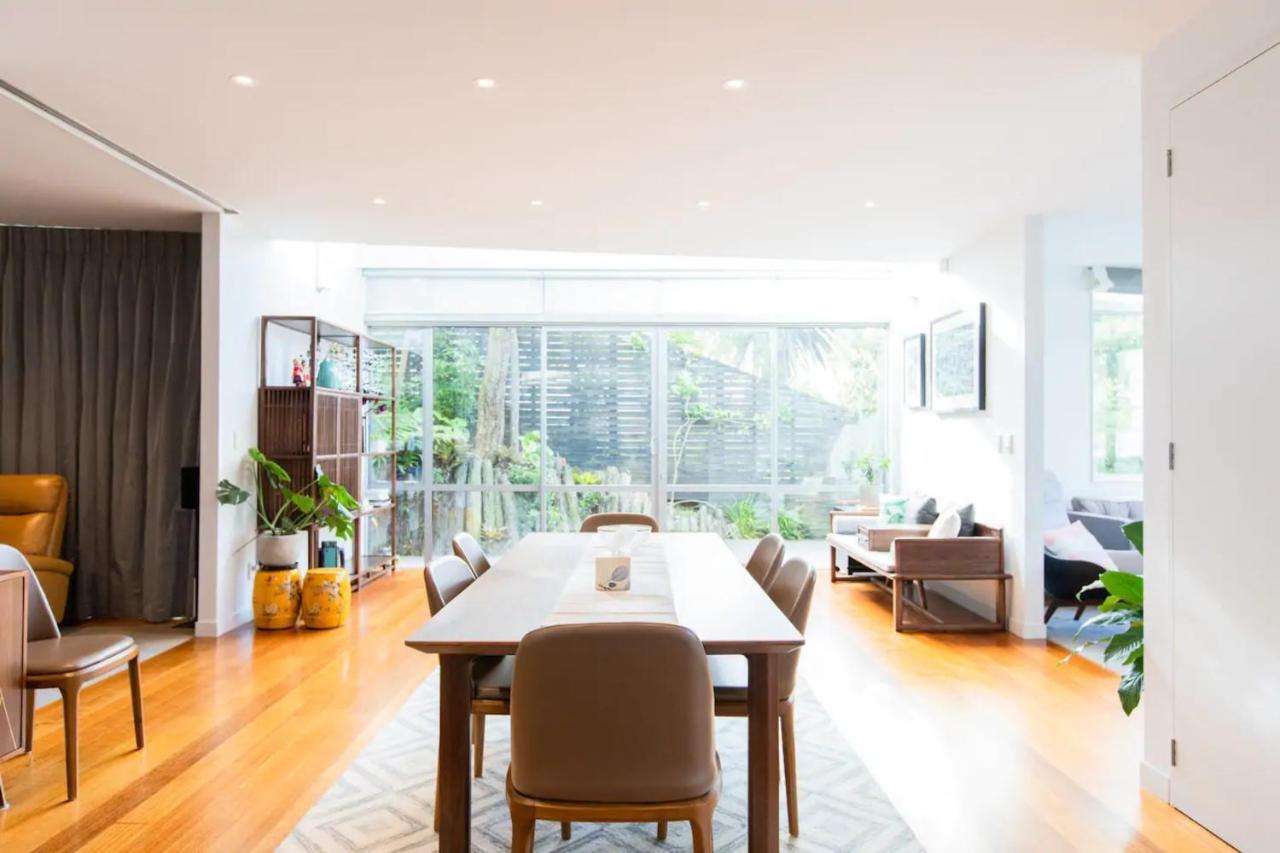 Luxury 4 Bedroom With Private Cinema Auckland