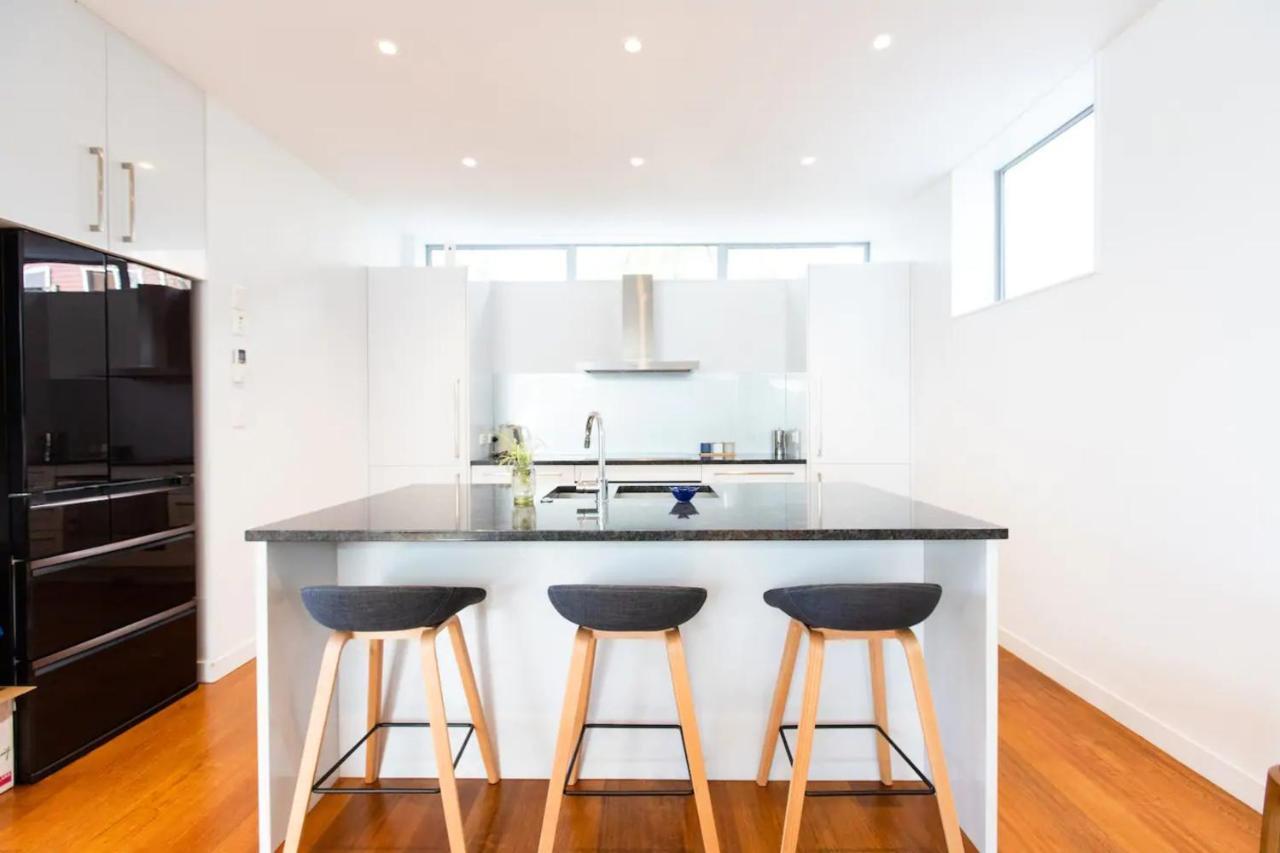 Luxury 4 Bedroom With Private Cinema Auckland