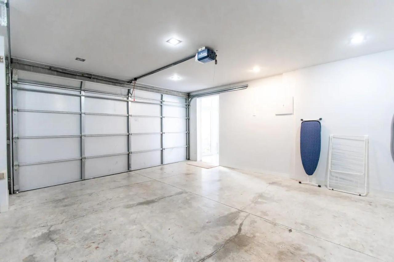 Luxury 4 Bedroom With Private Cinema Auckland